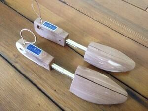 Vintage Pair Bostonian Solid Wooden Wood Cedar Shoe Shapers Stretchers Mens S